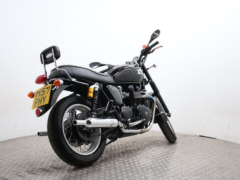Triumph Bonneville 865 DR 125 SZ 12