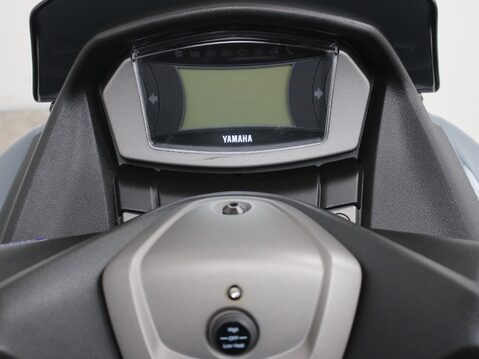 Yamaha Nmax 125 GPD125-A ABS 18