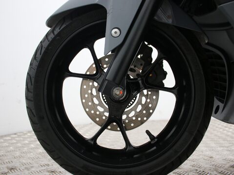 Yamaha Nmax 125 GPD125-A ABS 32