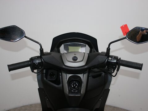 Yamaha Nmax 125 GPD125-A ABS 35