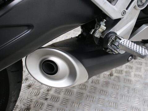 Honda CB125R CBF 125 NA-J 18