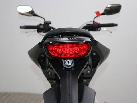 Honda CB125R CBF 125 NA-J 29