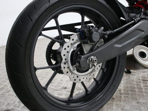 Honda CB125R CBF 125 NA-J 27