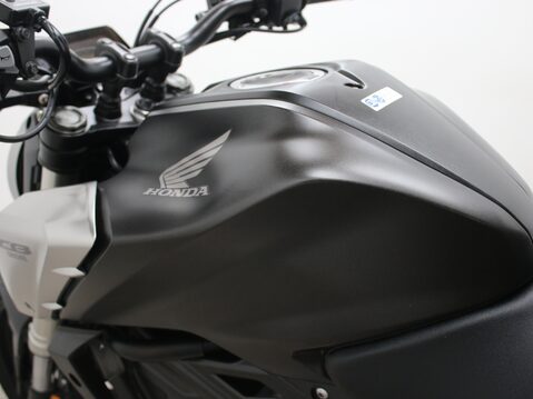 Honda CB125R CBF 125 NA-J 15