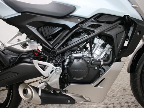 Honda CB125R CBF 125 NA-J 20