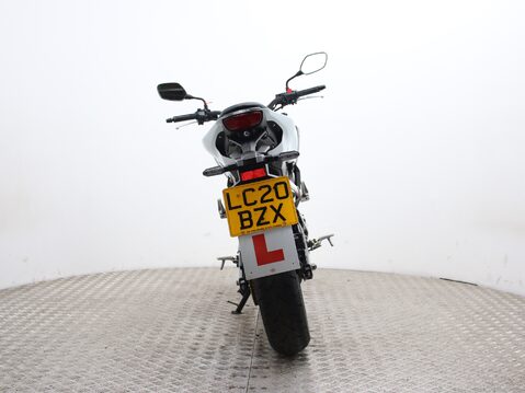 Honda CB125R CBF 125 NA-J 11