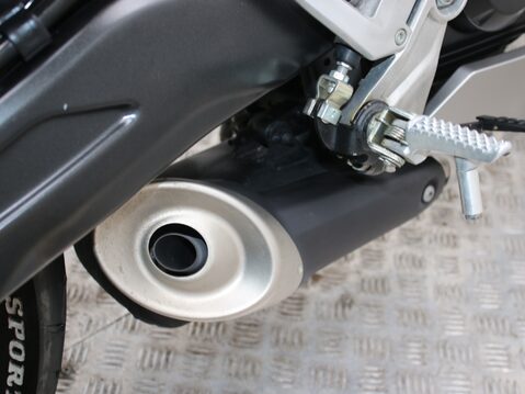 Honda CB125R CBF 125 NA-J 26