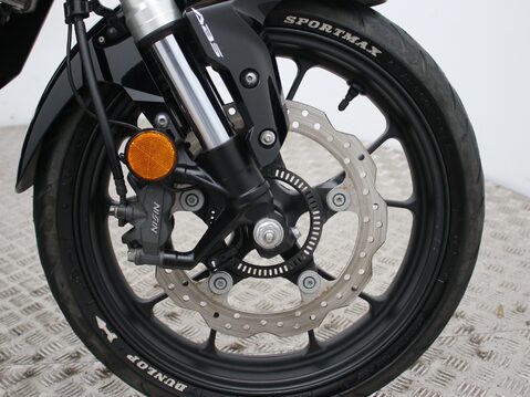 Honda CB125R CBF 125 NA-J 21