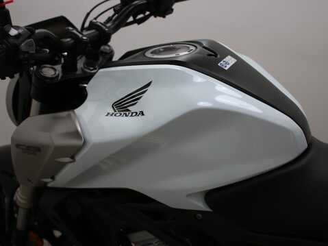 Honda CB125R CBF 125 NA-J 28