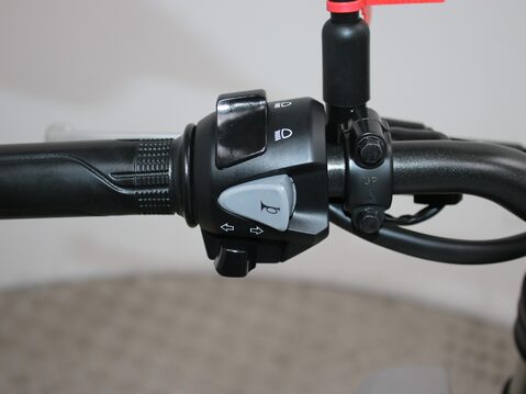 Honda CB125R CBF 125 NA-J 15