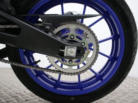 Yamaha MT-125 MT 125 (MTN 125-A) 17