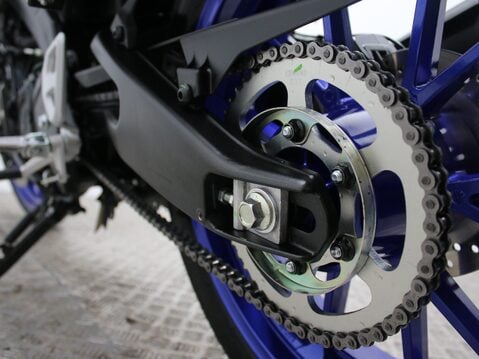 Yamaha MT-125 MT 125 (MTN 125-A) 26