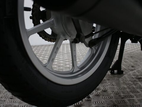 Yamaha YBR125 Custom YBR 125 26