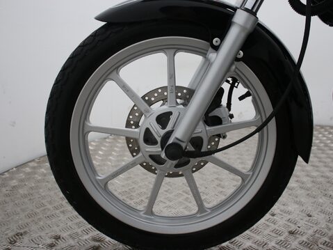 Yamaha YBR125 Custom YBR 125 18