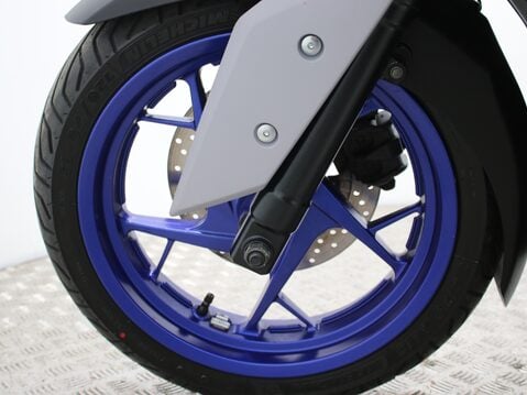 Yamaha Xmax 300 X-MAX CZD300 29