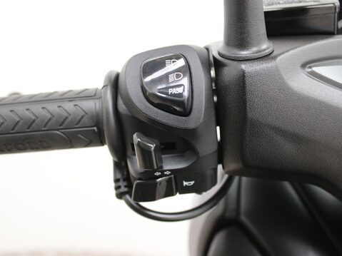 Yamaha Xmax 300 X-MAX CZD300 17