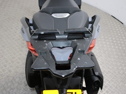 Yamaha Xmax X-MAX 300 (CZD 300-A) 17