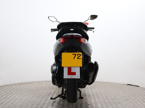 Yamaha Nmax 125 GPD125-A ABS 11