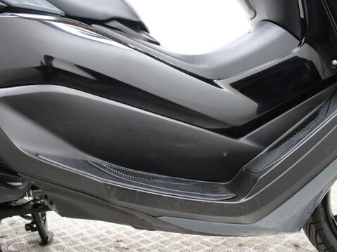 Yamaha Nmax 125 GPD125-A ABS 28