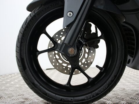 Yamaha Nmax 125 GPD125-A ABS 25