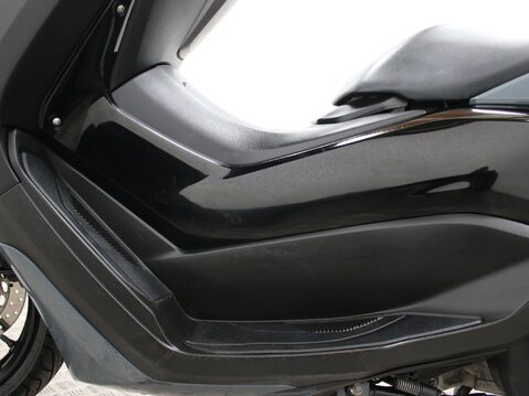 Yamaha Nmax 125 GPD125-A ABS 23