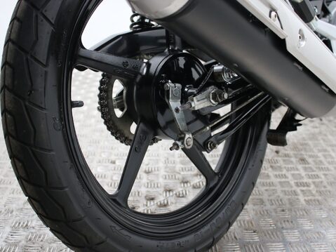 Yamaha YBR 125 YBR 125 28