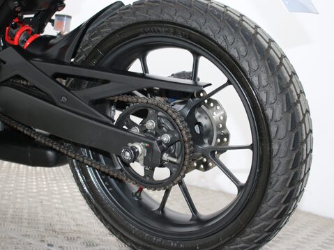 Honda CB125R CBF 125 NA-J 28