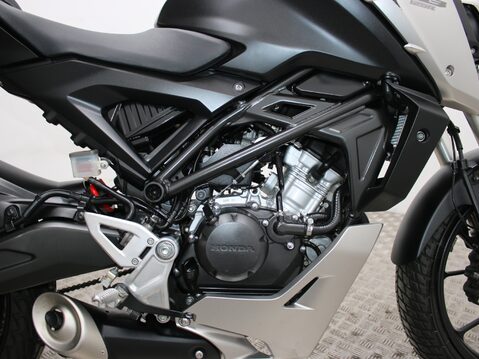 Honda CB125R CBF 125 NA-J 26