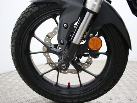 Honda CB125R CBF 125 NA-J 22