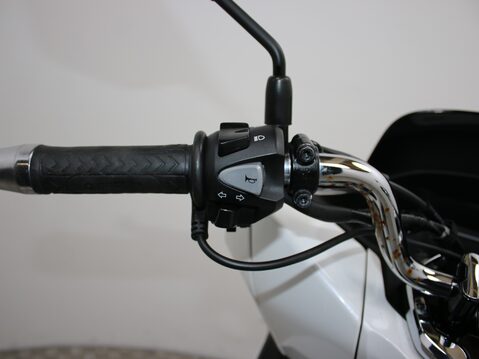 Honda PCX WW 125 A-PED 23 29