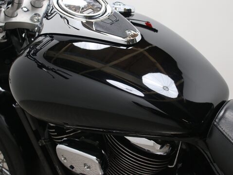 Suzuki Intruder 800 VL 800 K7 27