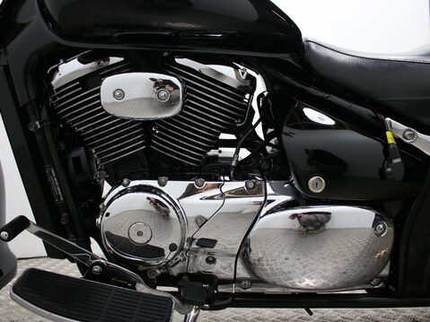 Suzuki Intruder 800 VL 800 K7 31