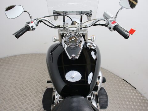 Suzuki Intruder 800 VL 800 K7 14