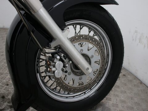 Suzuki Intruder 800 VL 800 K7 23