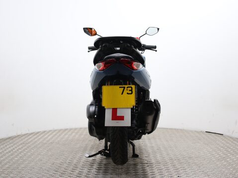 Yamaha Nmax 125 GPD125-A ABS 11