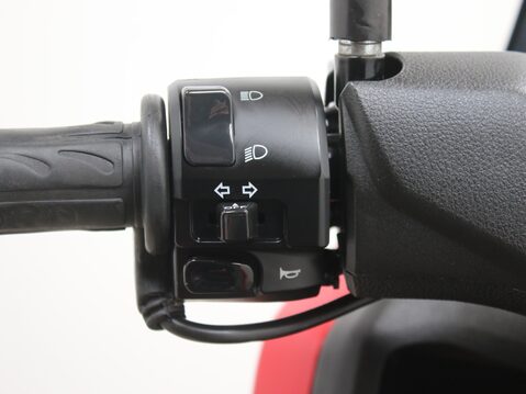 Yamaha Nmax 125 GPD125-A ABS 24