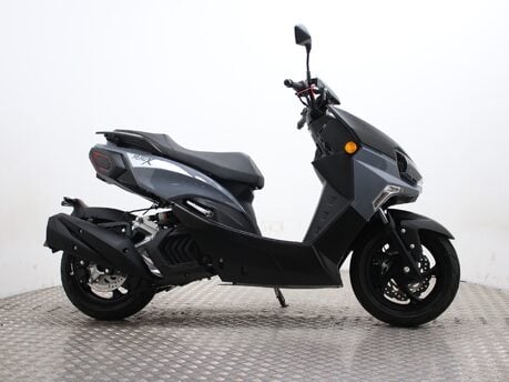 Sinnis Hero LH 125 T-22 HERO-X