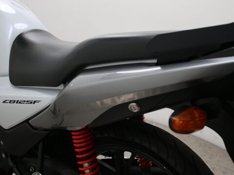 Honda CB125F CBF 125 M-M 31