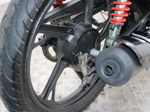 Honda CB125F CBF 125 M-M 27