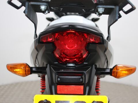 Honda CB125F CBF 125 M-M 29