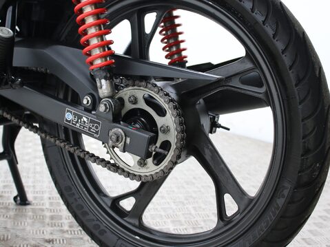 Honda CB125F CBF 125 M-M 28