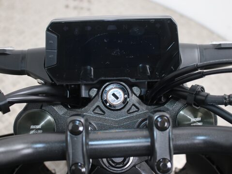 Honda CB125R CBF 125 NA-PED 23 28