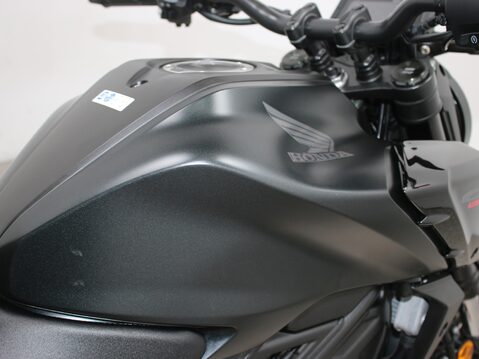 Honda CB125R CBF 125 NA-PED 23 22