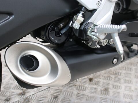 Honda CB125R CBF 125 NA-PED 23 20