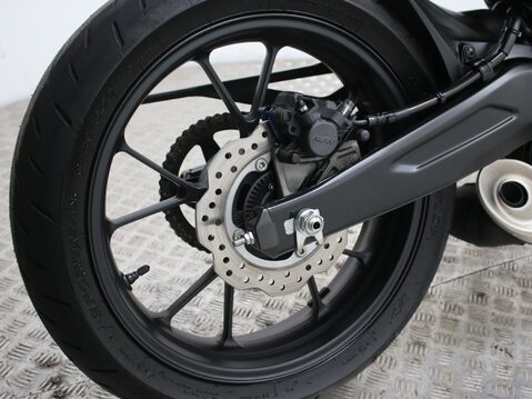 Honda CB125R CBF 125 NA-PED 23 31