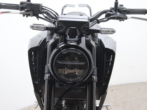 Honda CB125R CBF 125 NA-PED 23 18