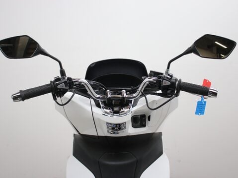 Honda PCX125 WW 125 A-PED 23 14