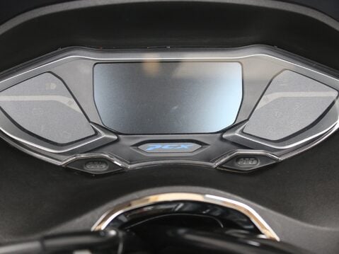 Honda PCX125 WW 125 A-PED 23 25