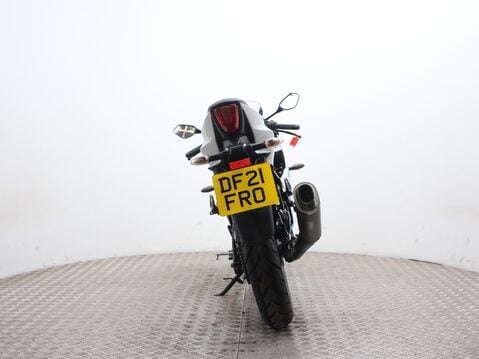 Suzuki GSX-R125 GSXR 125 RLZ M1 11