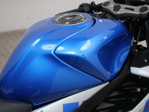 Suzuki GSX-R125 GSXR 125 RLZ M1 21